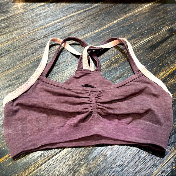 Athleta 2 Tone Sports Bra Size Medium - Picture 1 of 3